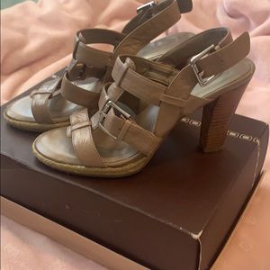 Bandolino Taupe Sandal 4” Heel